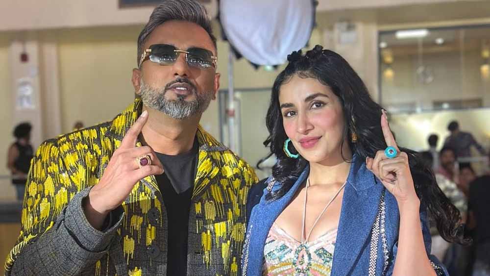 पारुल गुलाटी ने ‘किस किसको प्यार करूं 2’ के लिए यो यो हनी सिंह के साथ दस साल बाद फिर से काम करने पर बात की 2 1 538