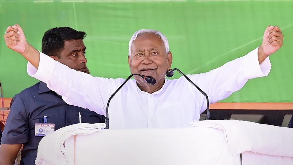 “हॉट सीटों पर शुरू हुई तगड़ी काउंटिंग: मंगल पांडे–राम कृपाल पीछे, लेसी सिंह पिछड़ी, श्रेयसी सिंह आगे” 2 14A 3