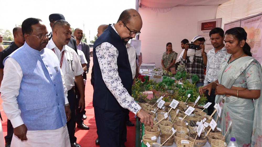 रायपुर: डेका ने जल संरक्षण और जैविक खेती की दिशा में कदम बढ़ाने का आह्वान किया 2 14A 31