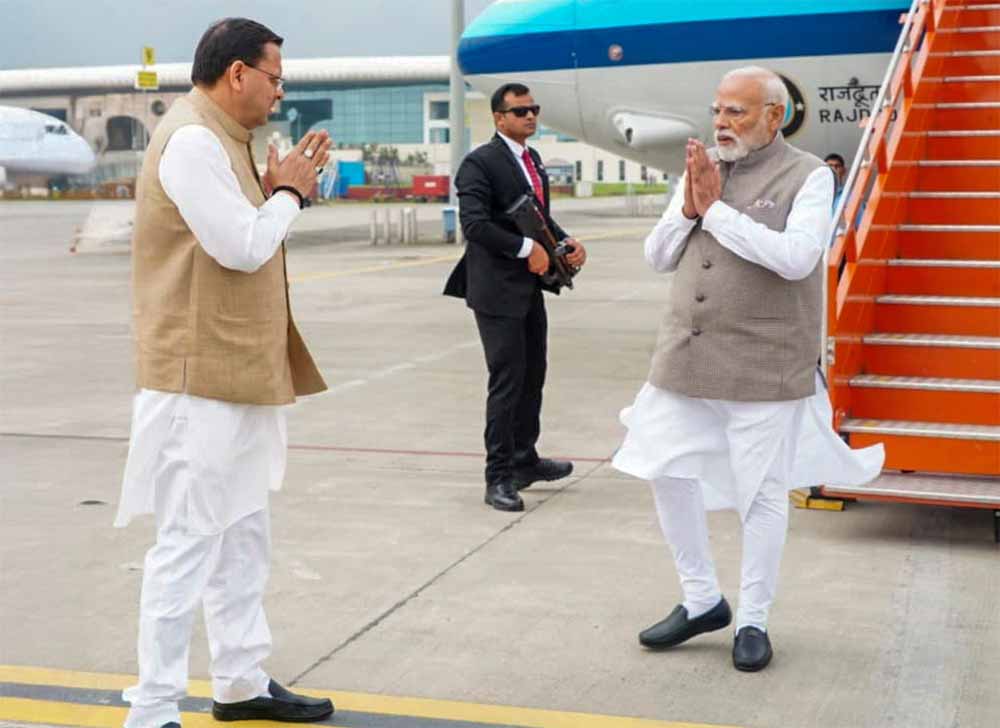 PM मोदी उत्तराखंड दौरे पर: बच्चों से लिया गुलाब, लॉन्च किए विकास प्रोजेक्ट्स 2 modi1 6